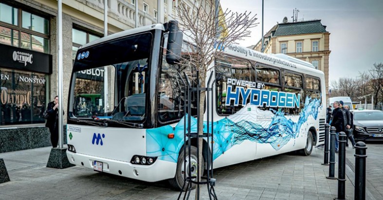 hydrogen-bus